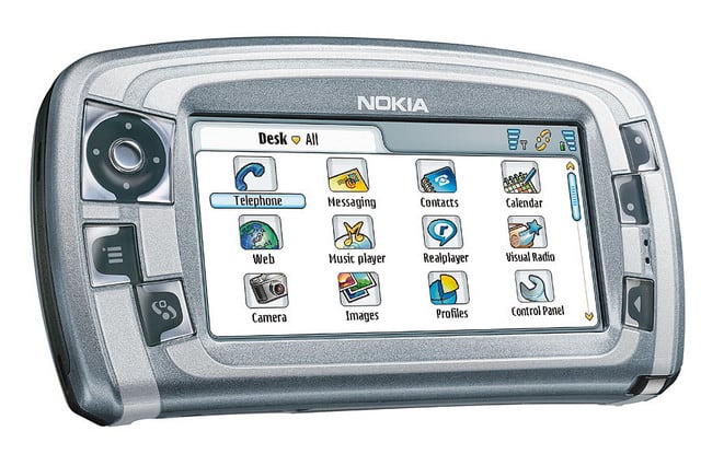 alt="nokia-7710"