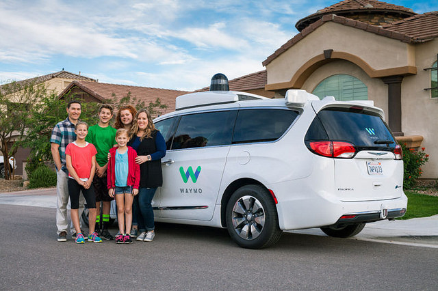 alt="waymo-800x533"