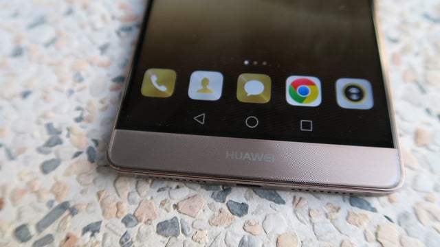 alt="Huawei Mate 8"