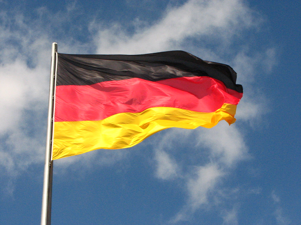 alt="German flag"