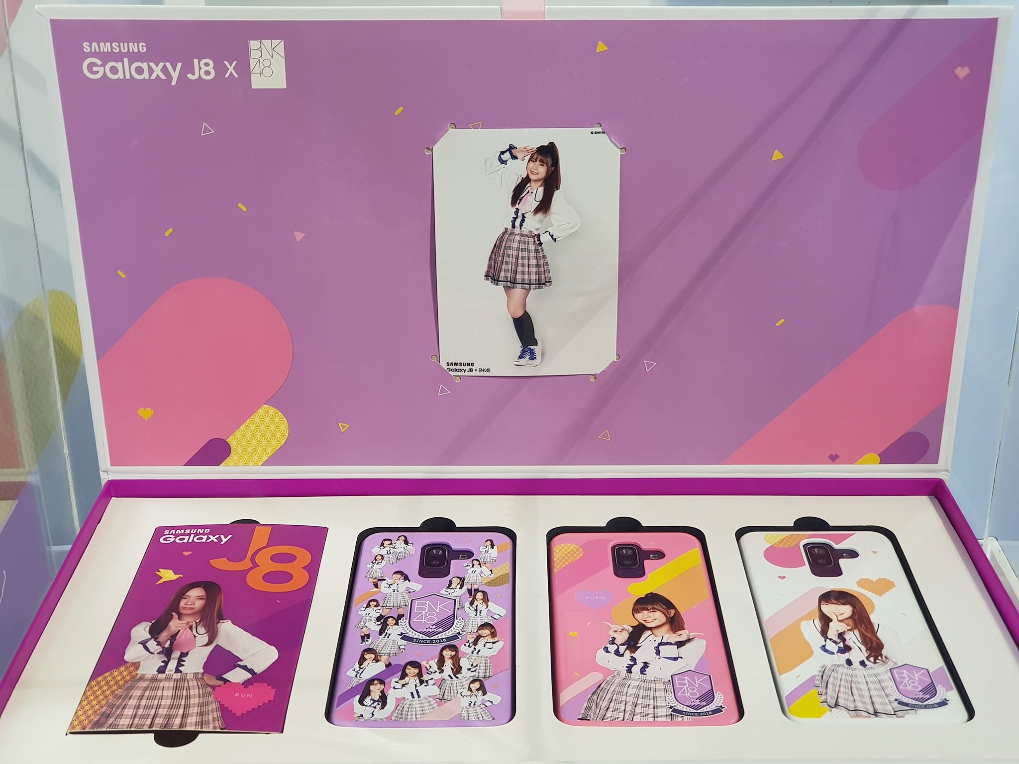 alt="Samsung Galaxy J8 BNK48 Box Set"