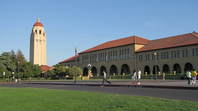 alt="Stanford University"