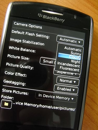 alt="BlackBerry Storm - Camera Option"