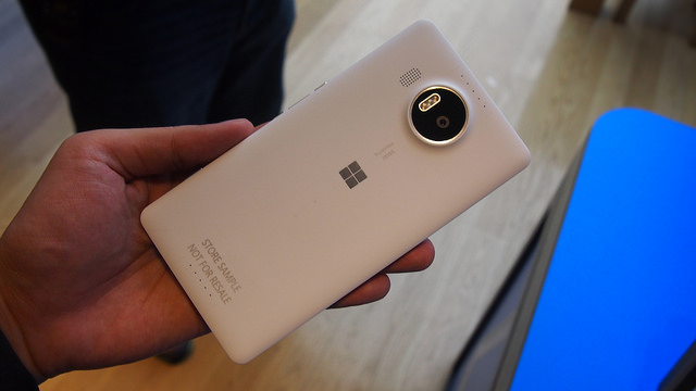 alt="Lumia 950 XL"