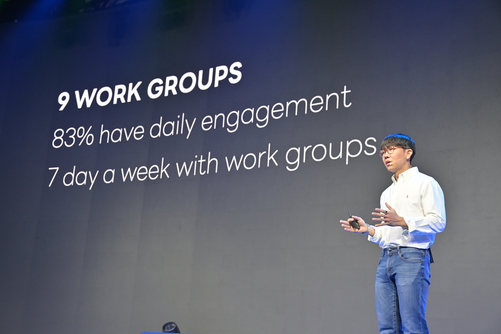 ในงาน LINE Conference Thailand 2023 ทาง LINE ได้เปิดเผยว่า Group Chat ได้รับความนิยมในคนไทย โดยมีสถิติการเติบโตสูงกว่า 56% ช่วง 10 ปี ที่ผ่านมา และอัตราการส่งข้อความประเภทต่างๆ เช่น รูปภาพ ไฟล์ เสียง และวิดีโอ มีอัตราการเติบโตสูงกว่าประเทศอื่นๆ ทั่วโลก