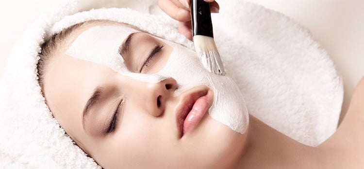 alt="Affordable Facial Treatment in Bangkok"