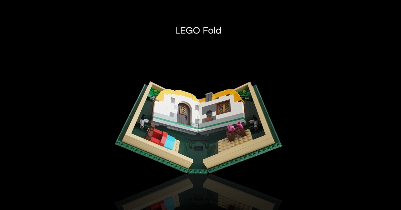 alt="Lego Fold"