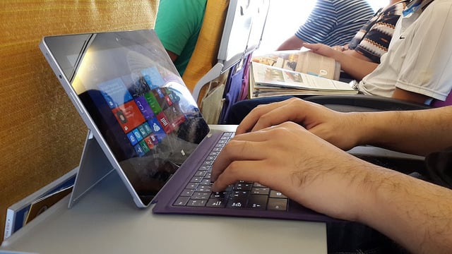 alt="Surface 2"