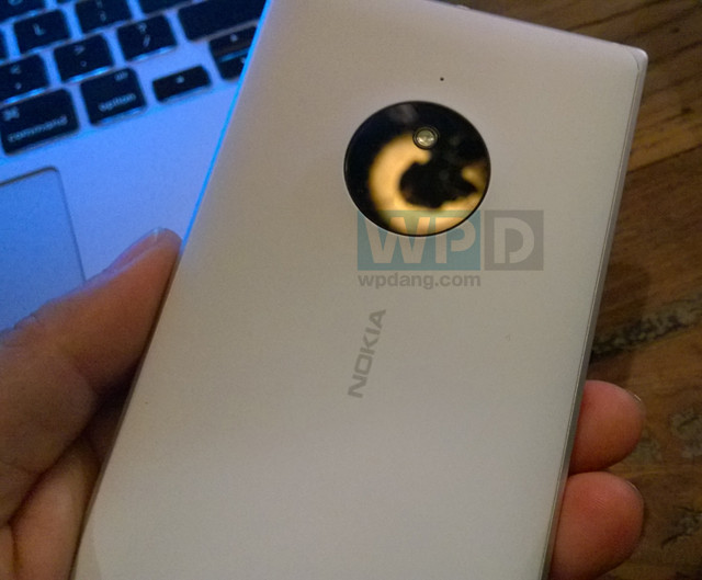 alt="Lumia 830 Leak"