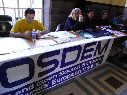 alt="fosdem infoboot"