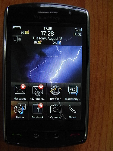 alt="BlackBerry Storm - Home"