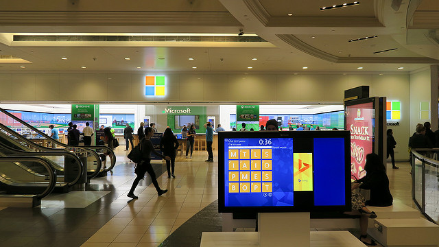 alt="Microsoft Store SF"