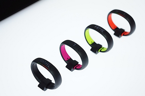 alt="FuelBand SE"