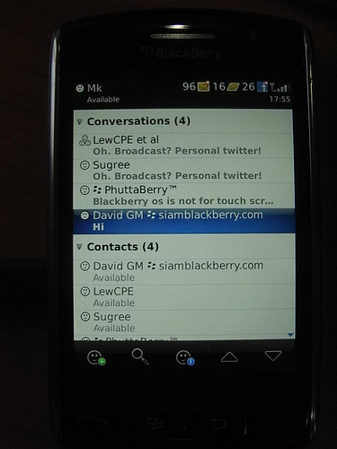 alt="BlackBerry Storm"