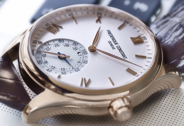 alt="FC_Horological_Smartwatch_FC-285V5B4_2-1024x705"
