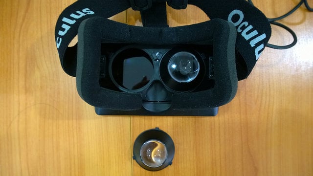 alt="Oculus Rift DK1"