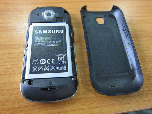 alt="Samsung Galaxy 3 Review"