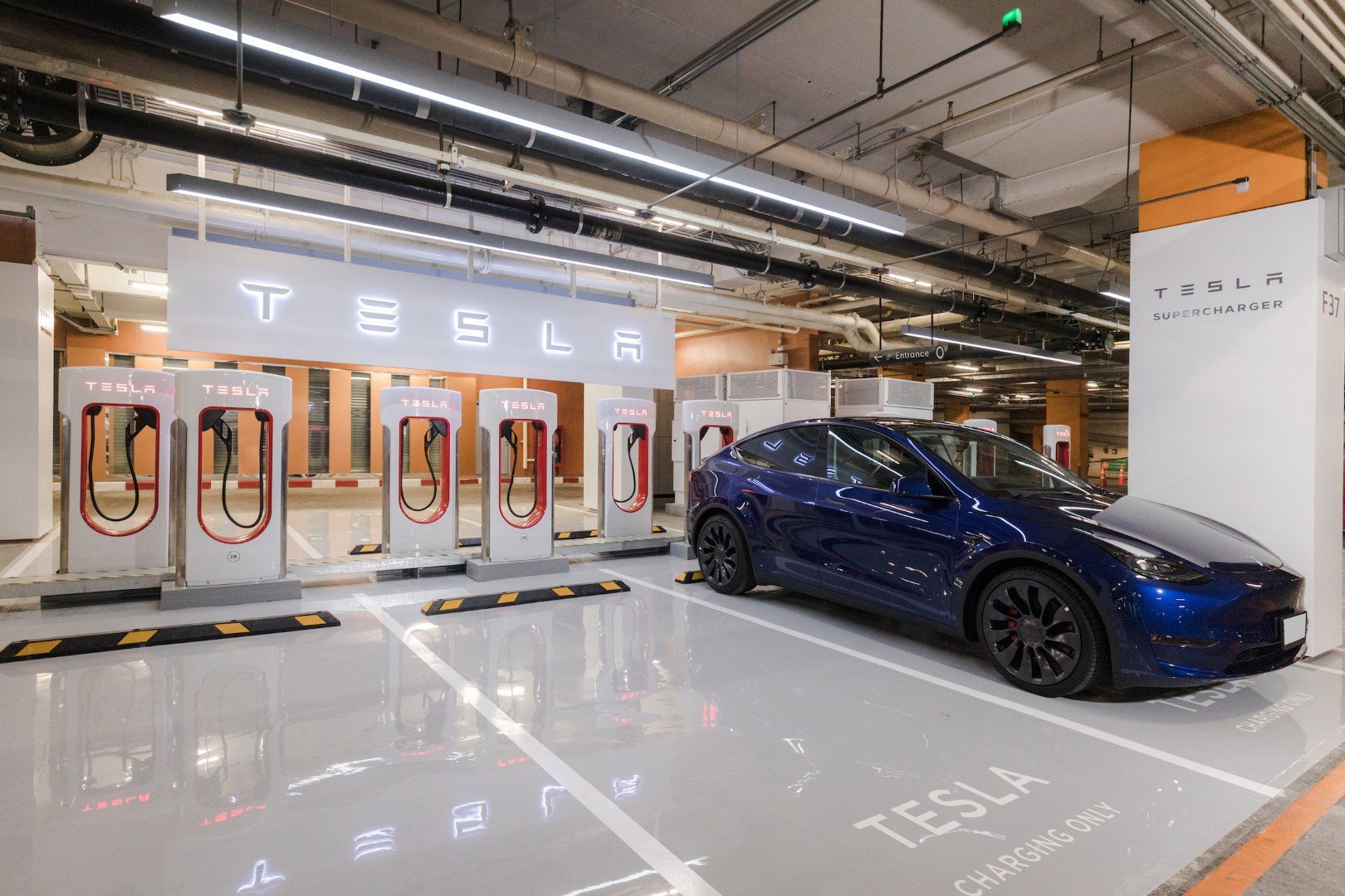 tesla supercharger centralworld