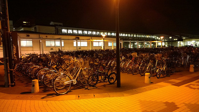 alt="Bikes at Aomori"