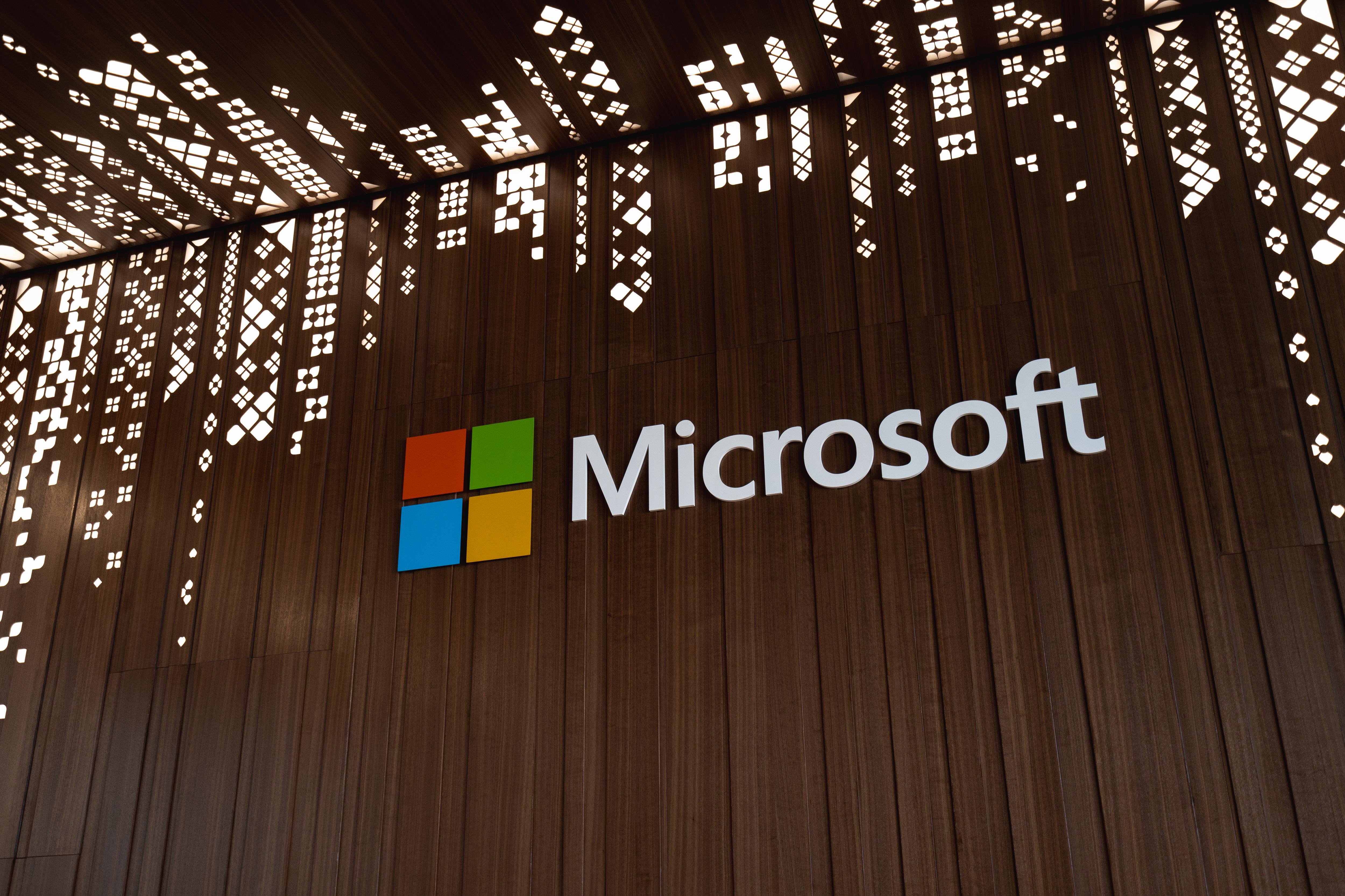 alt="Microsoft"