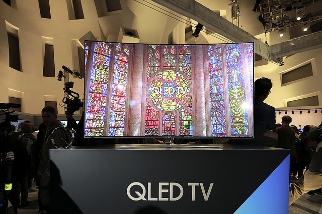 alt="Samsung Electronics Ushers In a New Era in Home Entertainment with QLED TV Ahead of CES 2017"