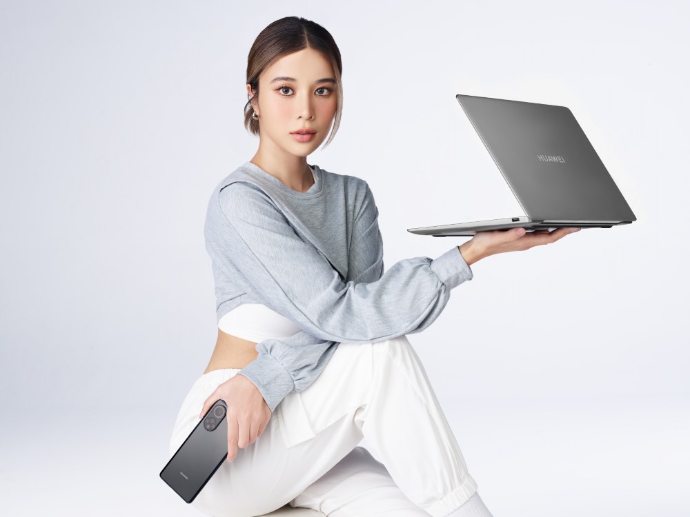 alt="Huawei MateBook"