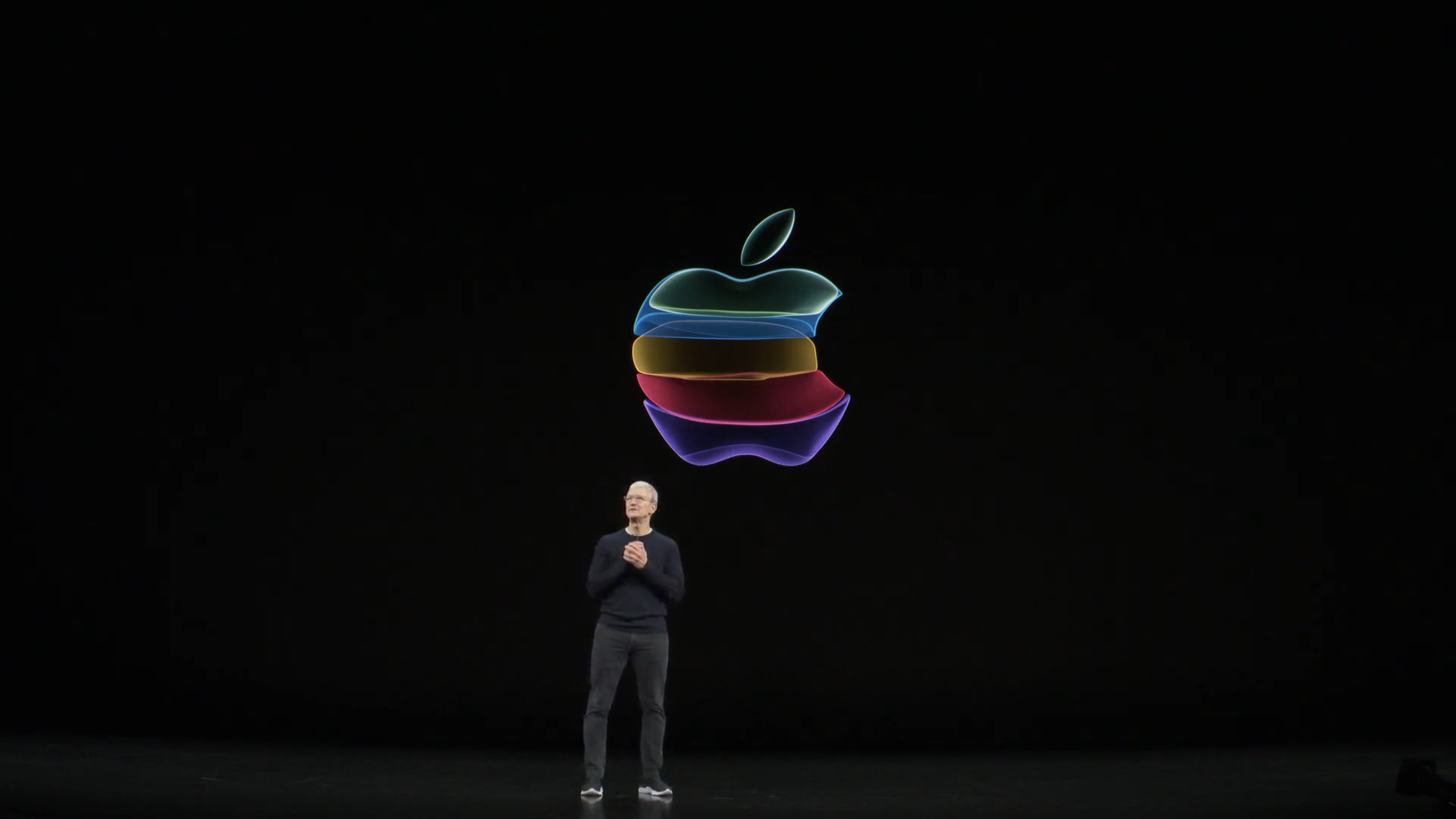 alt="Apple"