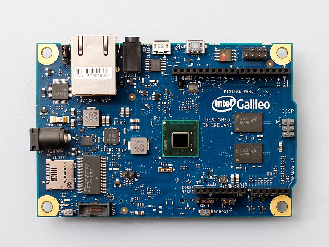 alt="Intel Galileo Board"